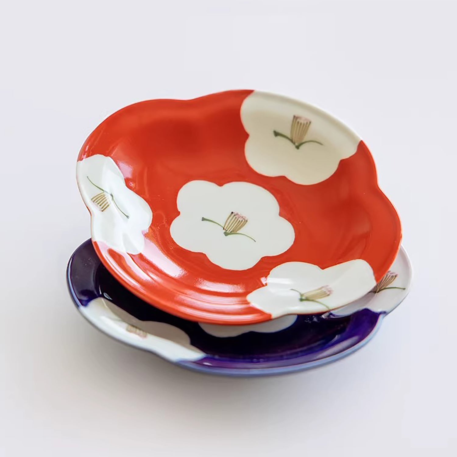 Assiette camélia Arita