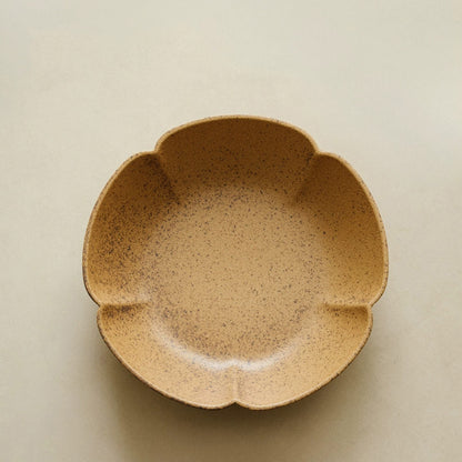 Assiette creuse en forme de fleur de prunier 