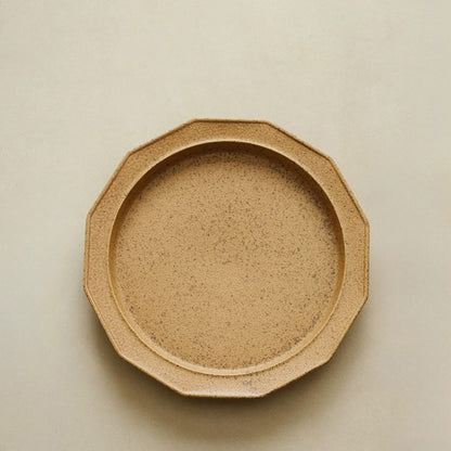 Assiette à douze côtés style minimaliste