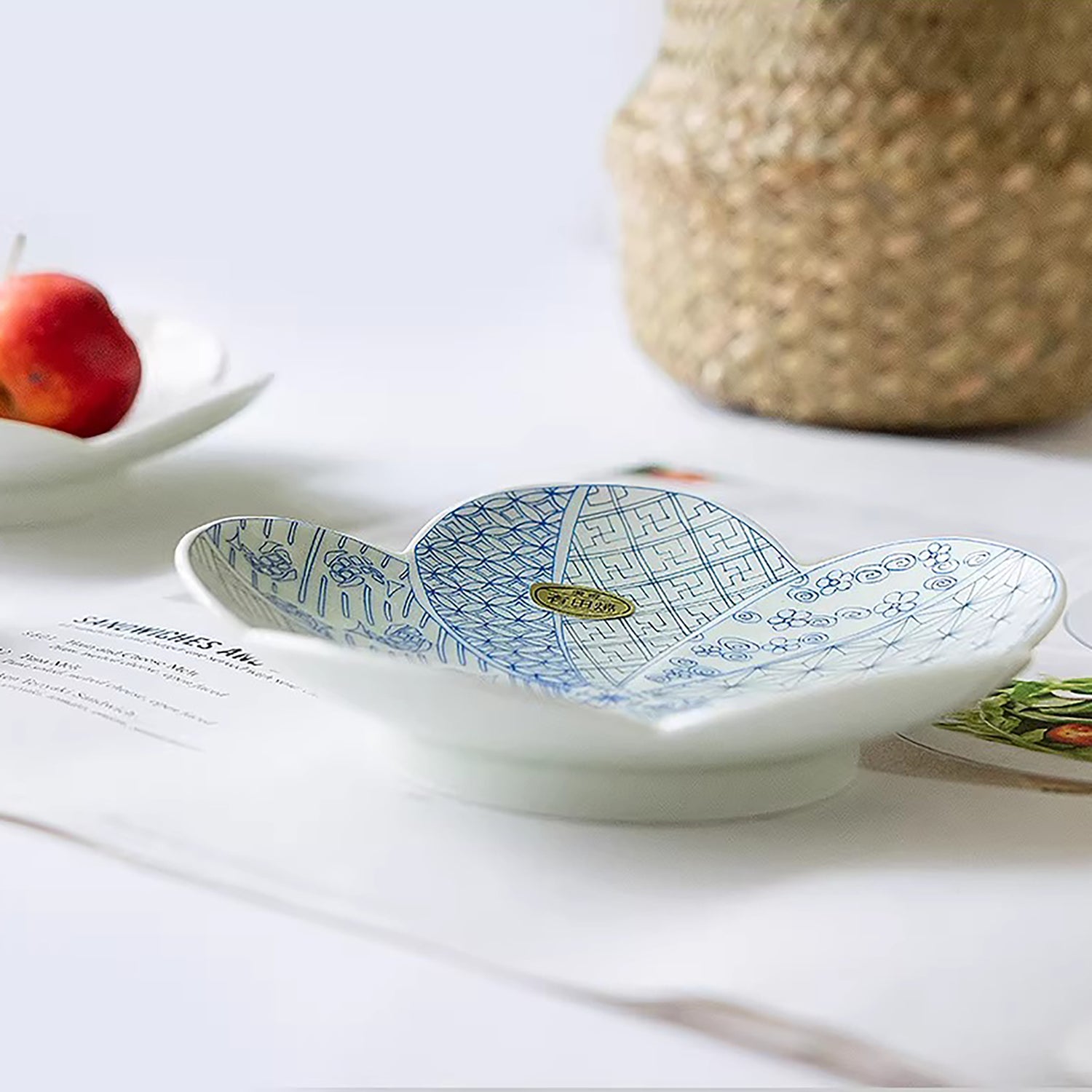 Assiette duo fleur de prunier Arita