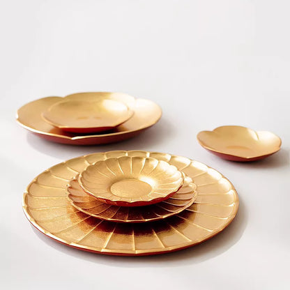 Assiette Yamanaka laque feuille d’or forme fleur