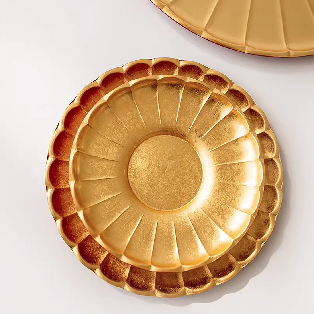 Assiette Yamanaka laque feuille d’or forme fleur