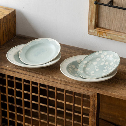 Assiette Mino-yaki en céramique à motifs floraux bleus