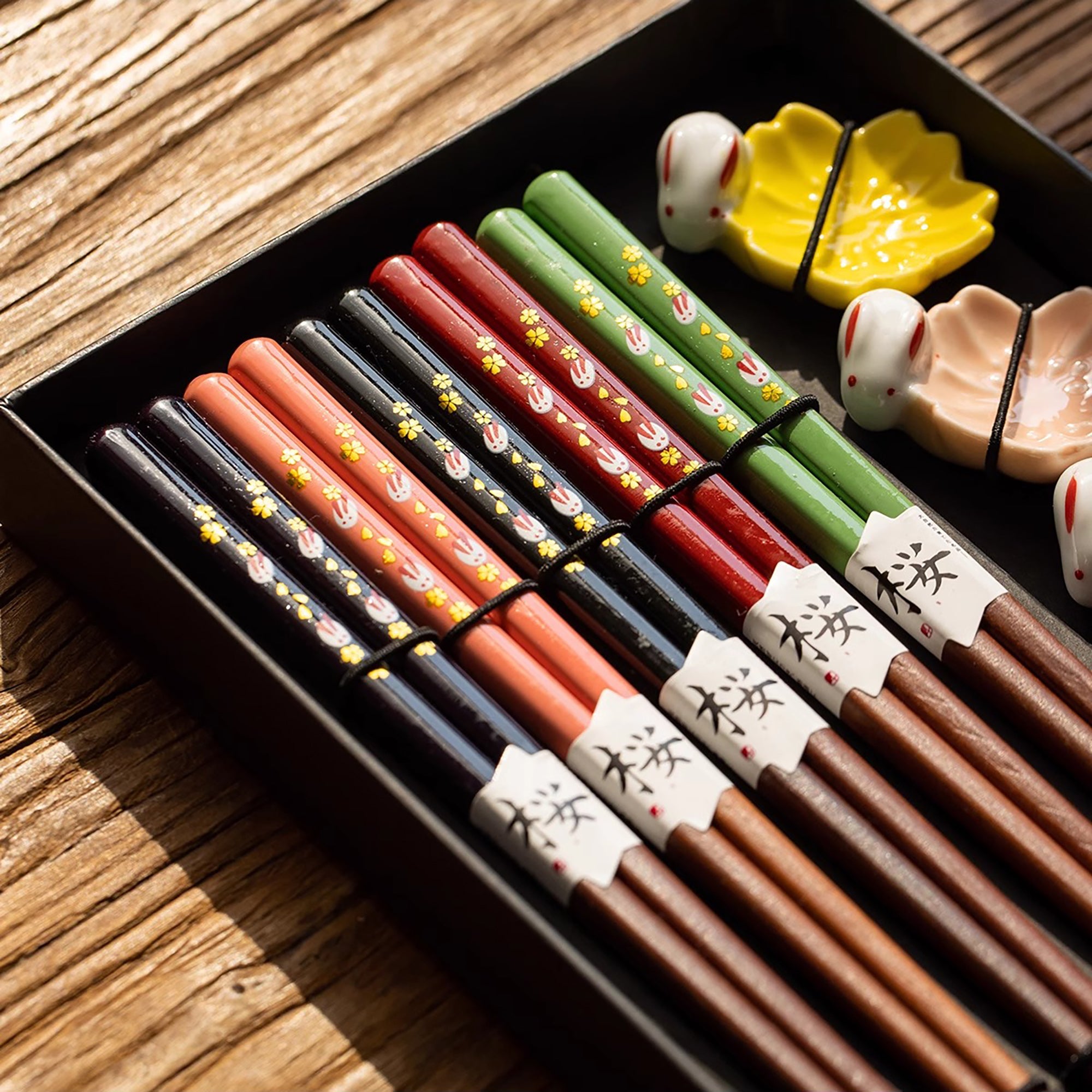Coffret de 5 baguettes en bois naturel Tanaka avec pose de baguette