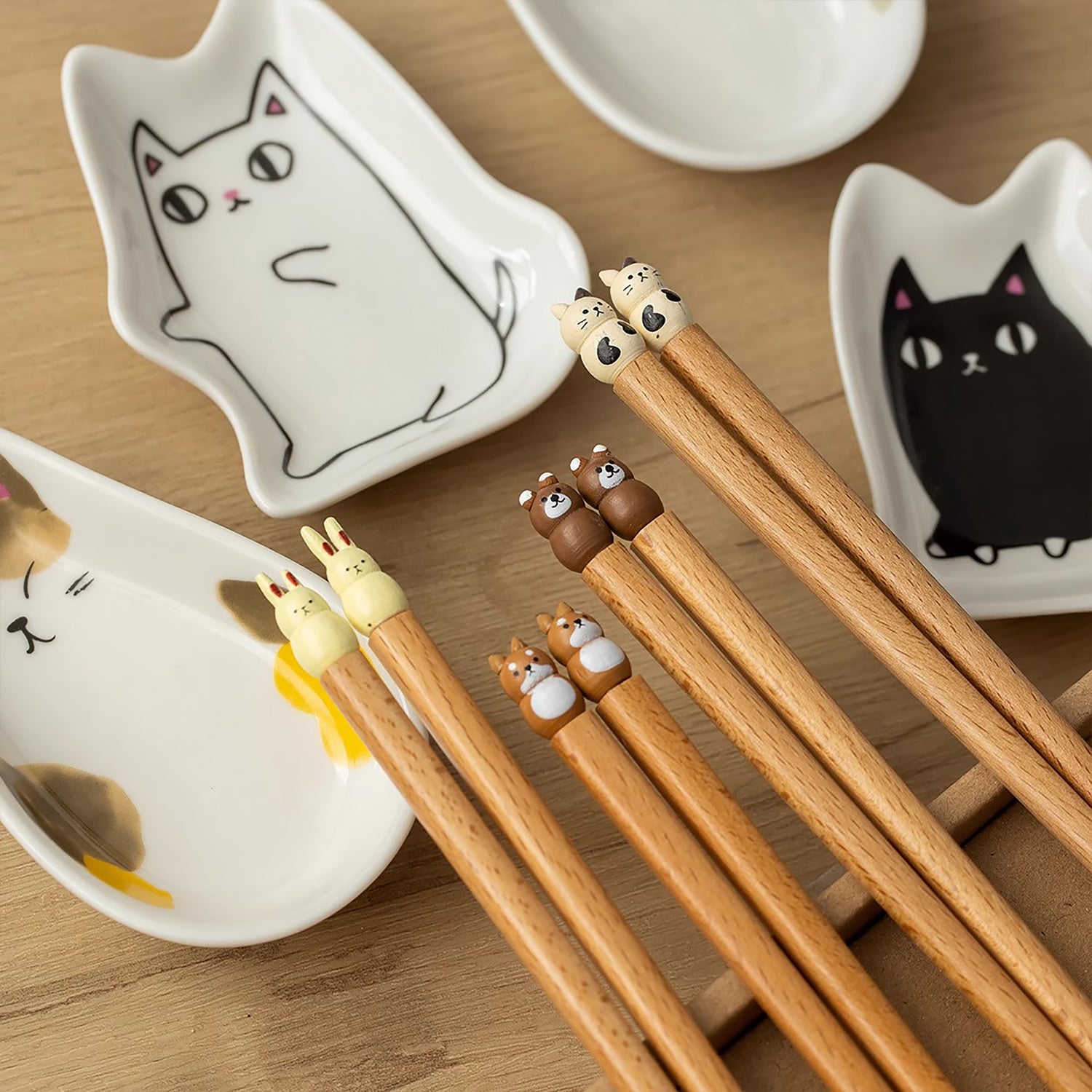 Coffret de baguettes en bois avec coupelle chat