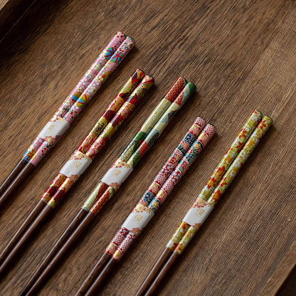 Baguettes en bois massif à motif sakura