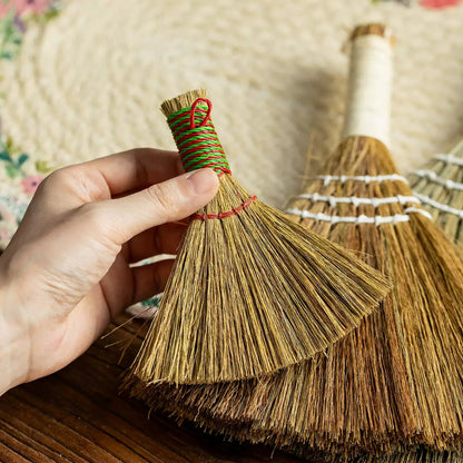 Balai artisanal en herbe naturelle