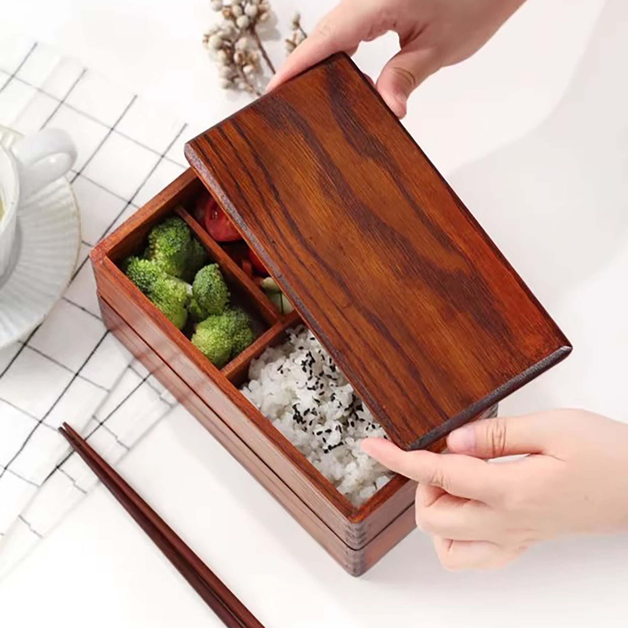 Bento à deux étages en bois avec Laque naturelle