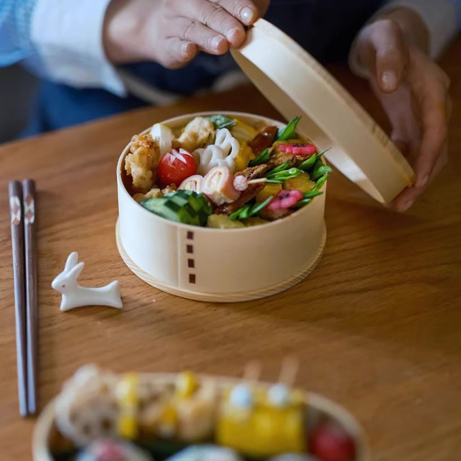 Boîte à bento ronde en bois style rétro japonais