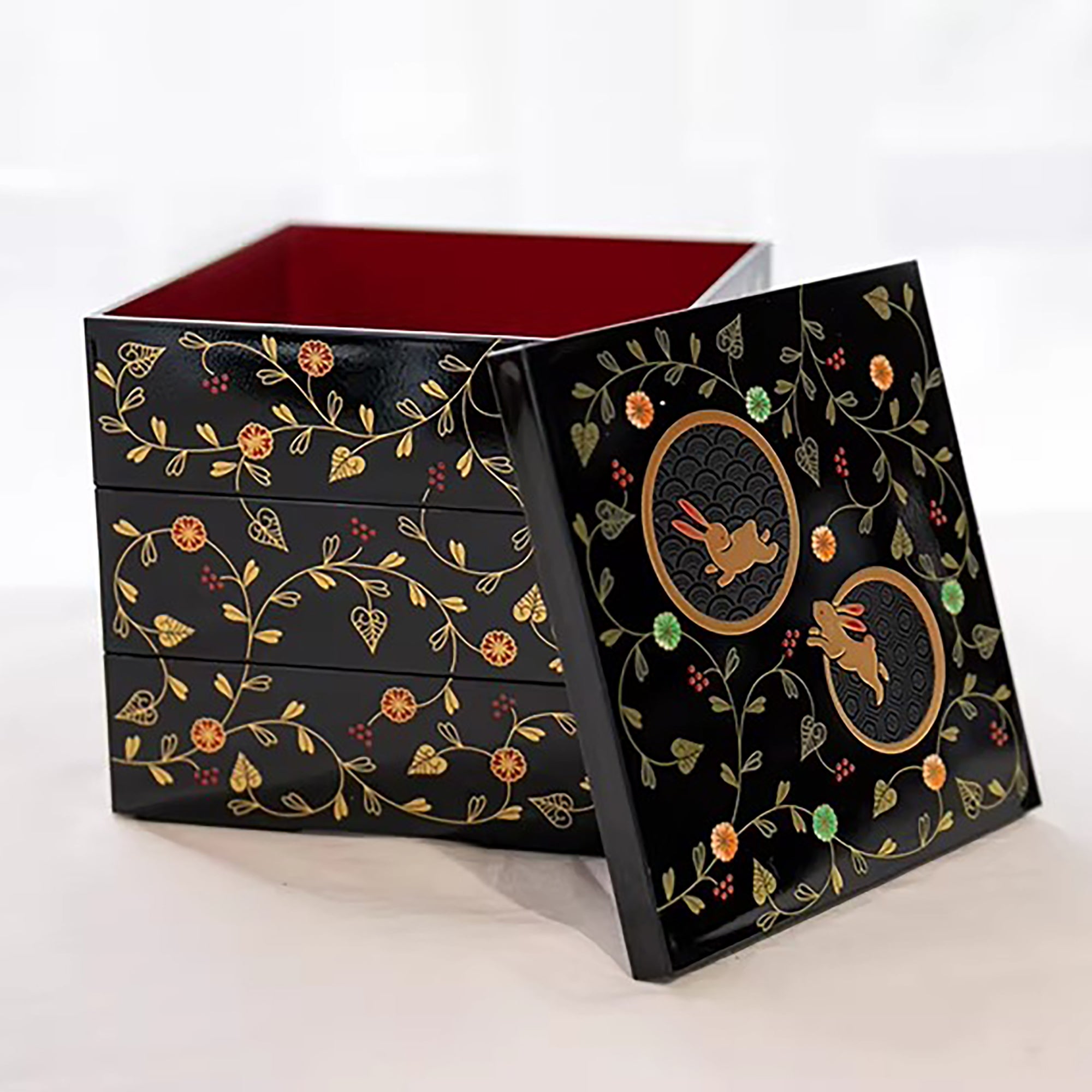 Boîte de rangement japonaise en laque Yamanaka à trois niveaux motif lapin