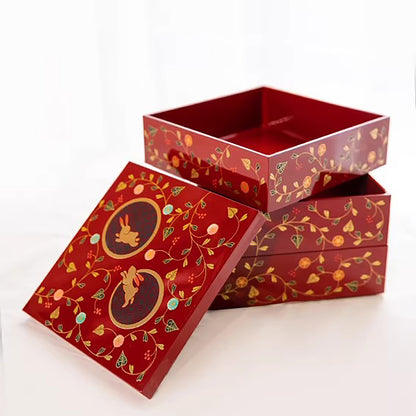 Boîte de rangement japonaise en laque Yamanaka à trois niveaux motif lapin