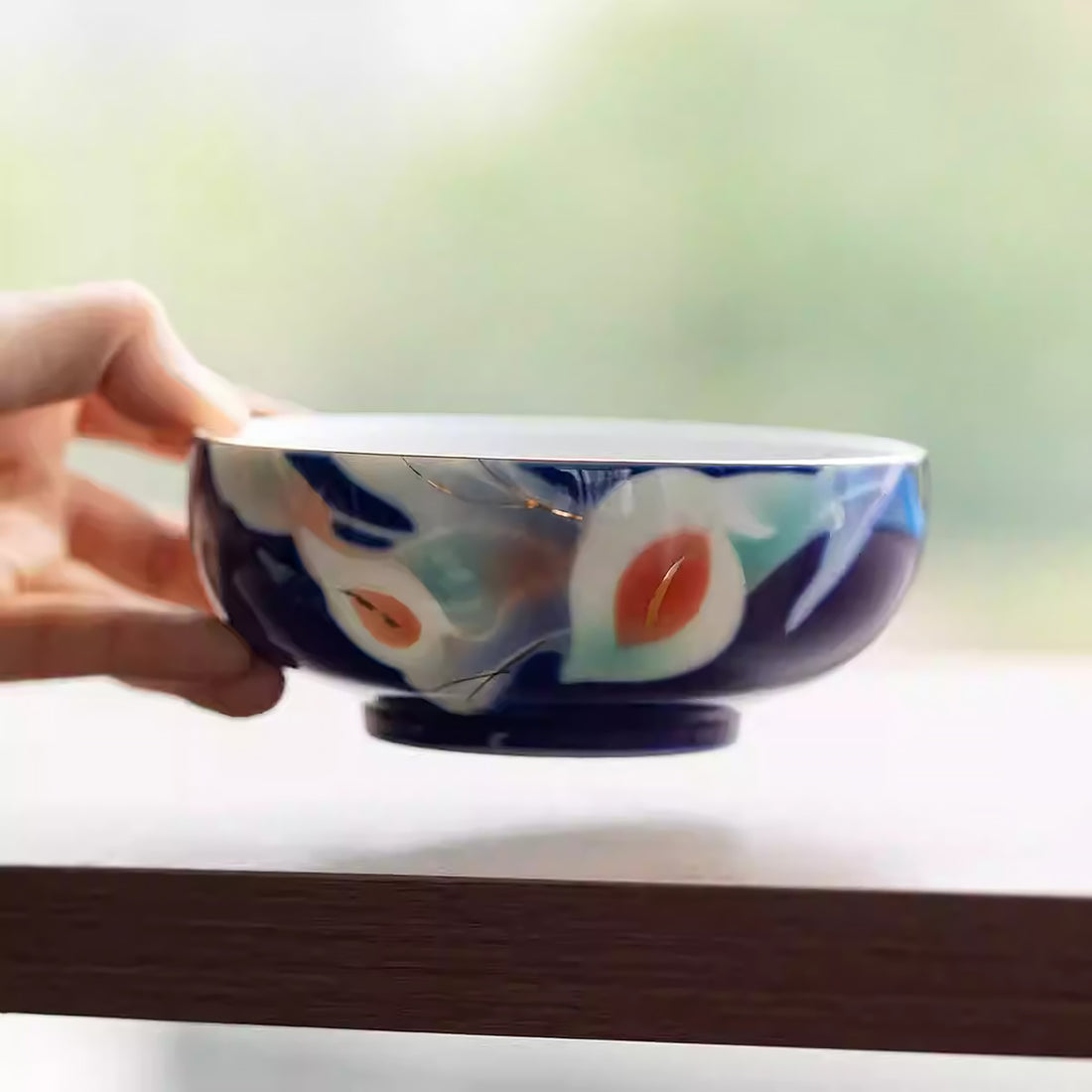 Bol Arita-yaki en porcelaine avec décor doré