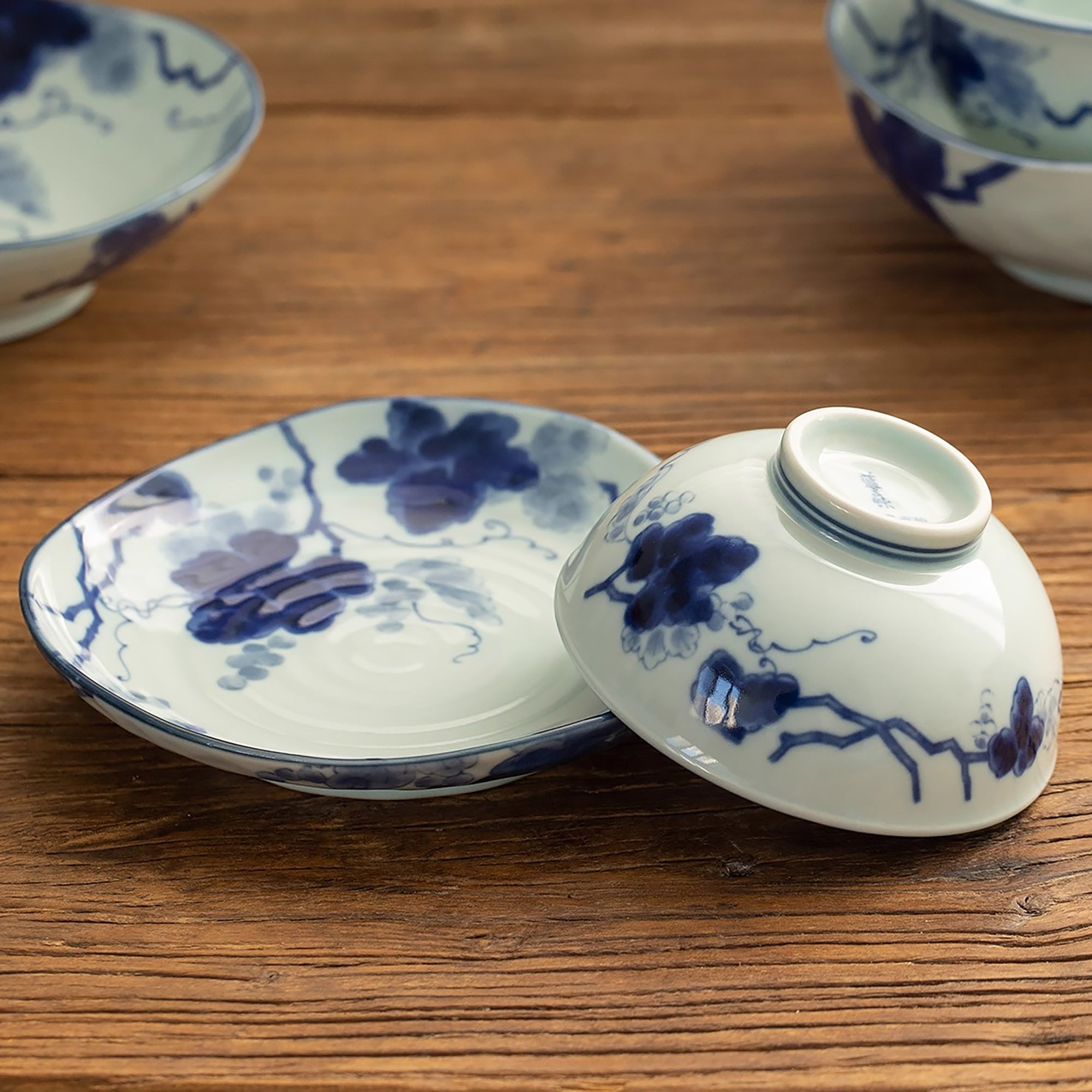 Vaisselle Minoyaki à motif bleu indigo “Kasuri”