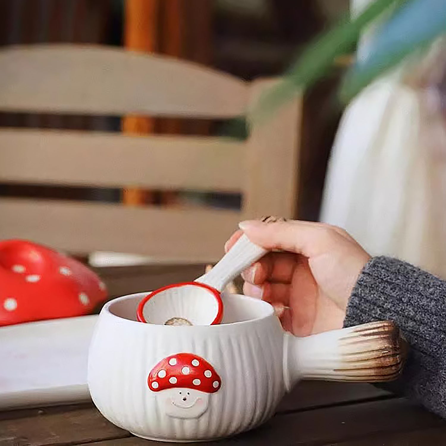 Vaisselle de petit-déjeuner en forme de champignon