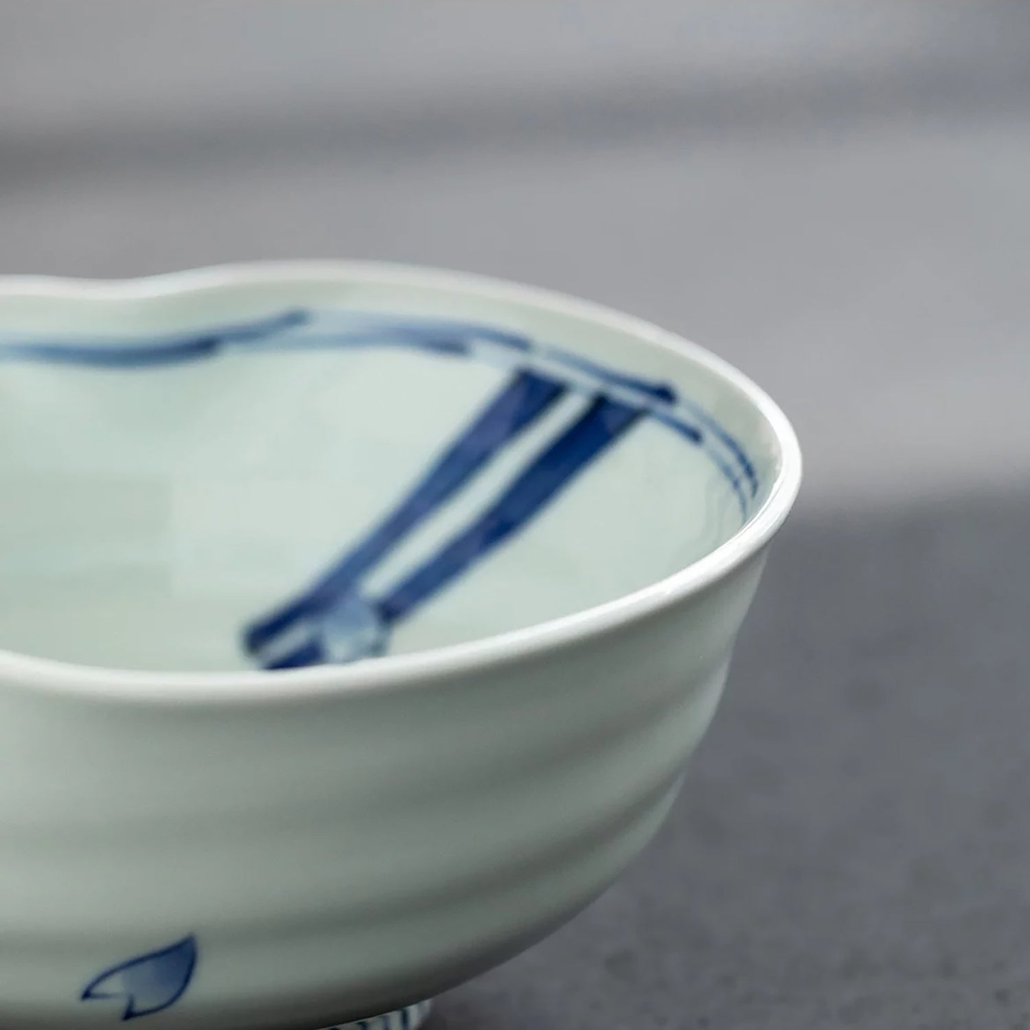 Bol à soupe Arita-yaki en forme de gourde décor sakura bleu