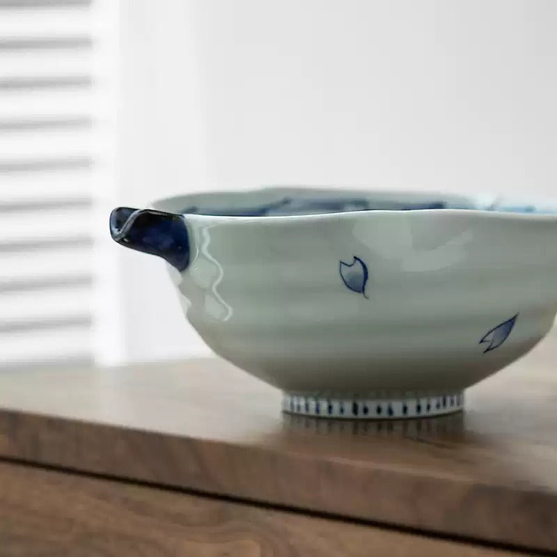 Bol à soupe Arita-yaki en forme de gourde décor sakura bleu