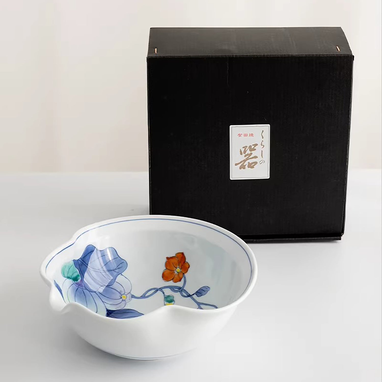 Bol profond Arita motif fleur de gourde