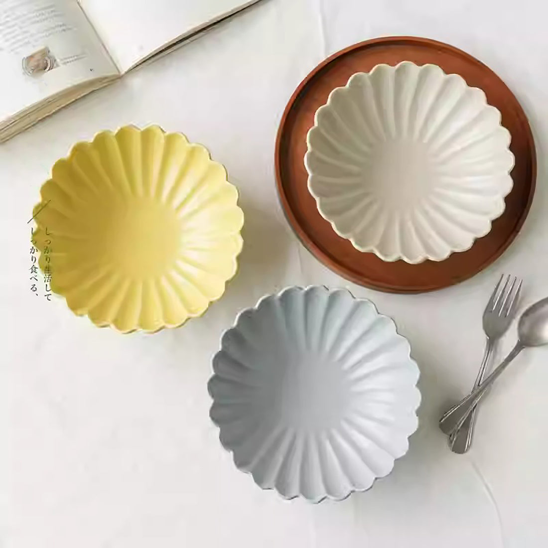 Assiette Mino-yaki forme chrysanthème 