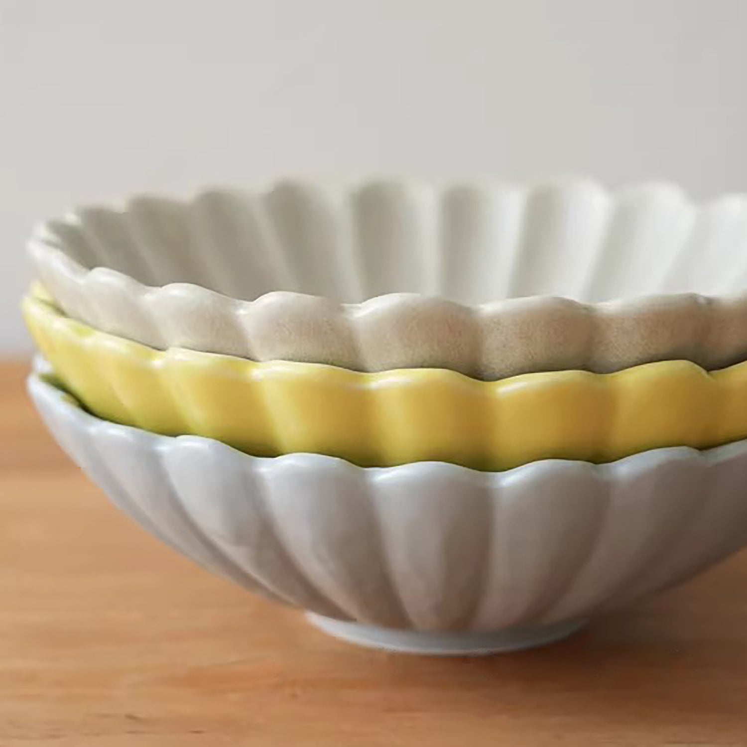 Assiette Mino-yaki forme chrysanthème 