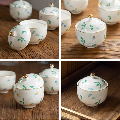 Bol couvert Minoyaki en porcelaine blanche motif rose