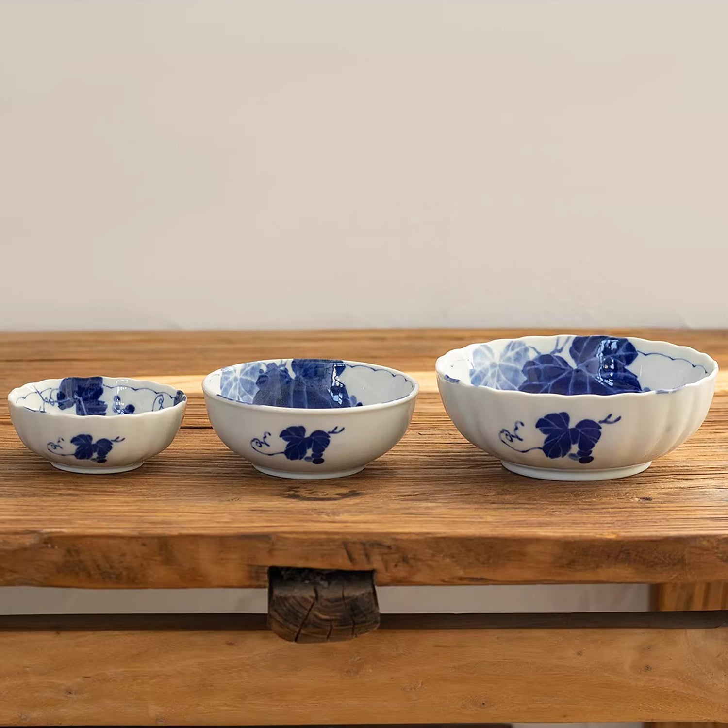 Bol Minoyaki motif raisin peint à la main