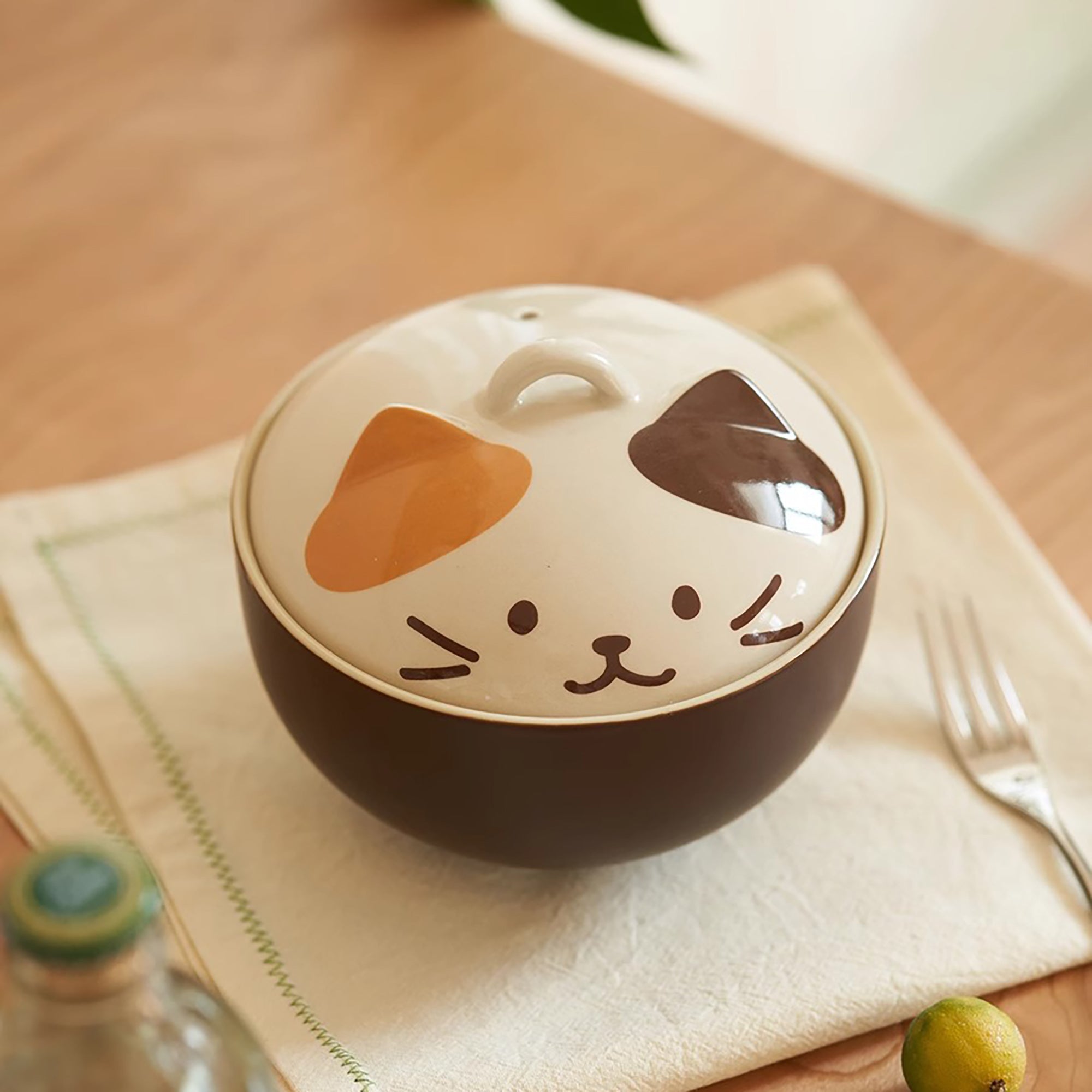 Bol en céramique avec couvercle chat mignon