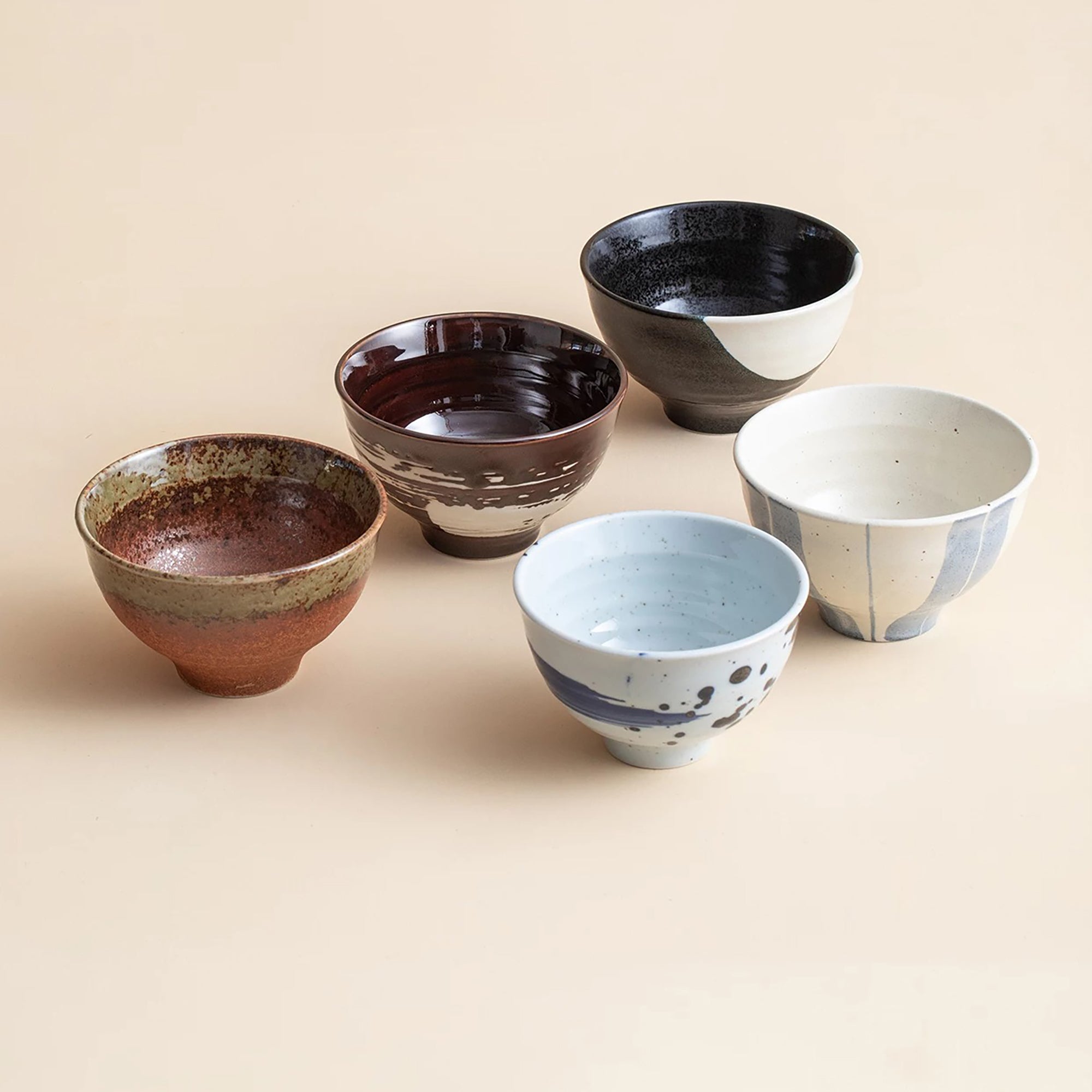 Bol japonais Hatsuichi décor soufflé sumi-e en porcelaine