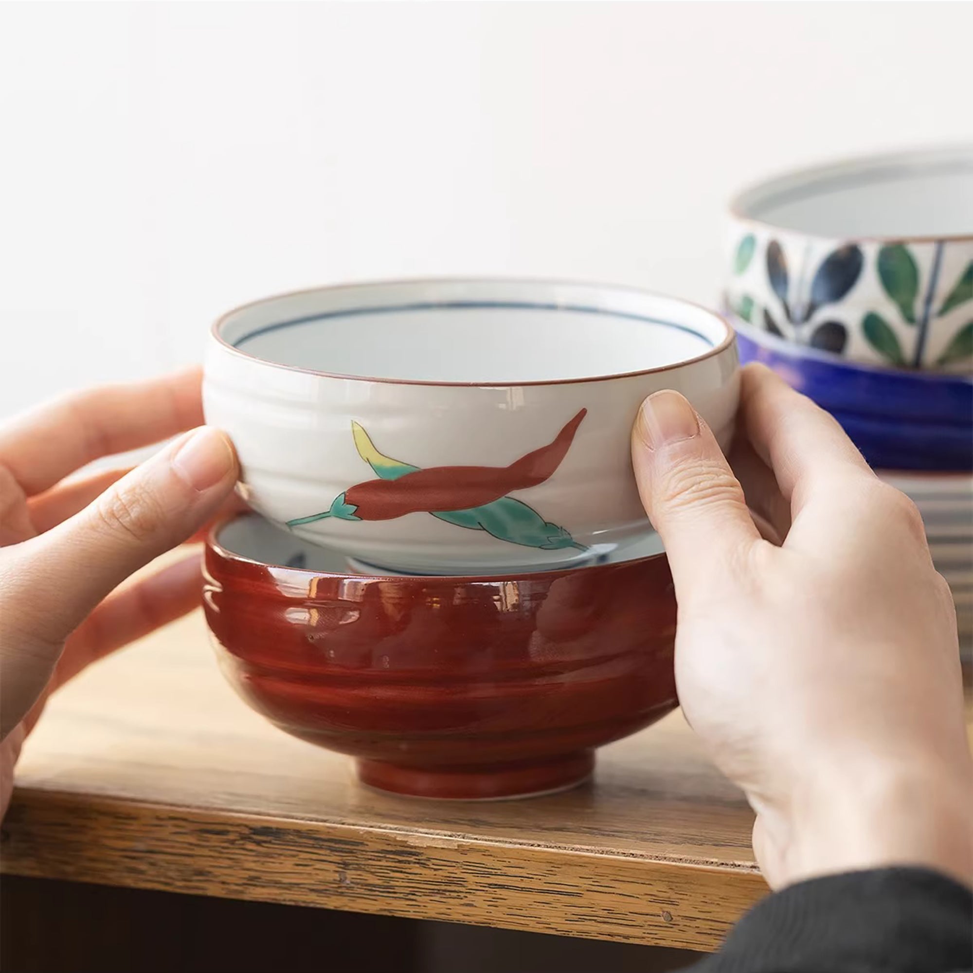 Set de bols ronds Aritayaki bleu et rouge