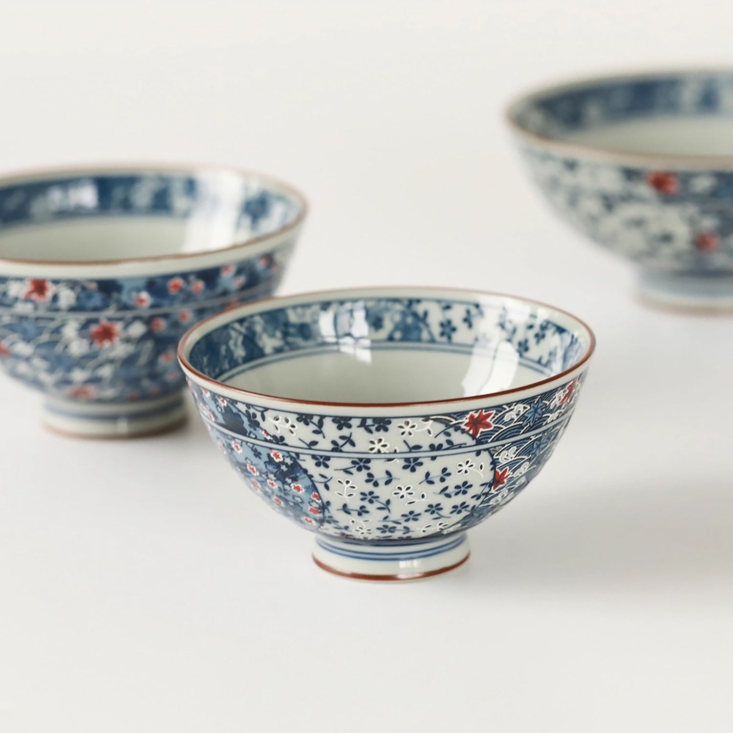 Bol en céramique japonaise Mino-yaki avec motifs sakura &amp; vague