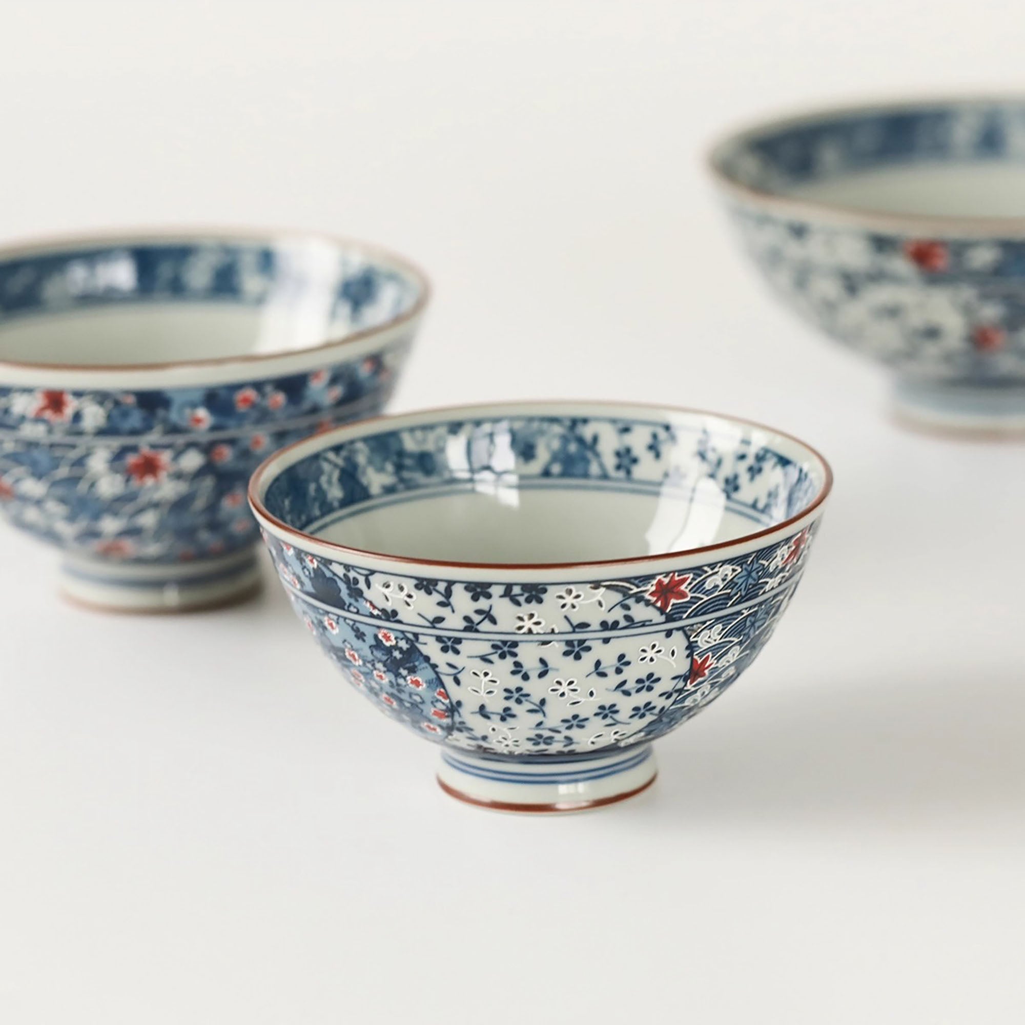 Bol en céramique japonaise Mino-yaki avec motifs sakura &amp; vague