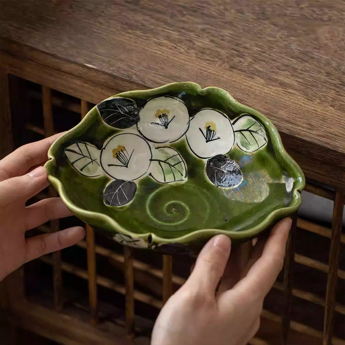 Bol Setoyaki Oribe vert motif camélia