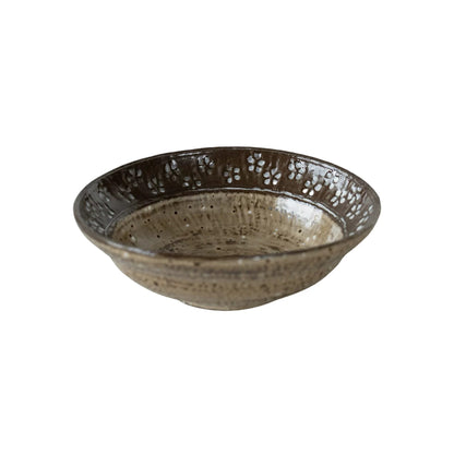 Bol artisanal en céramique style Wabi-Sabi avec Petites fleurs blanches