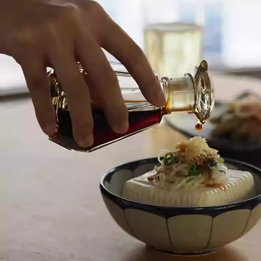 Bouteille à sauce en verre Hirota Glass