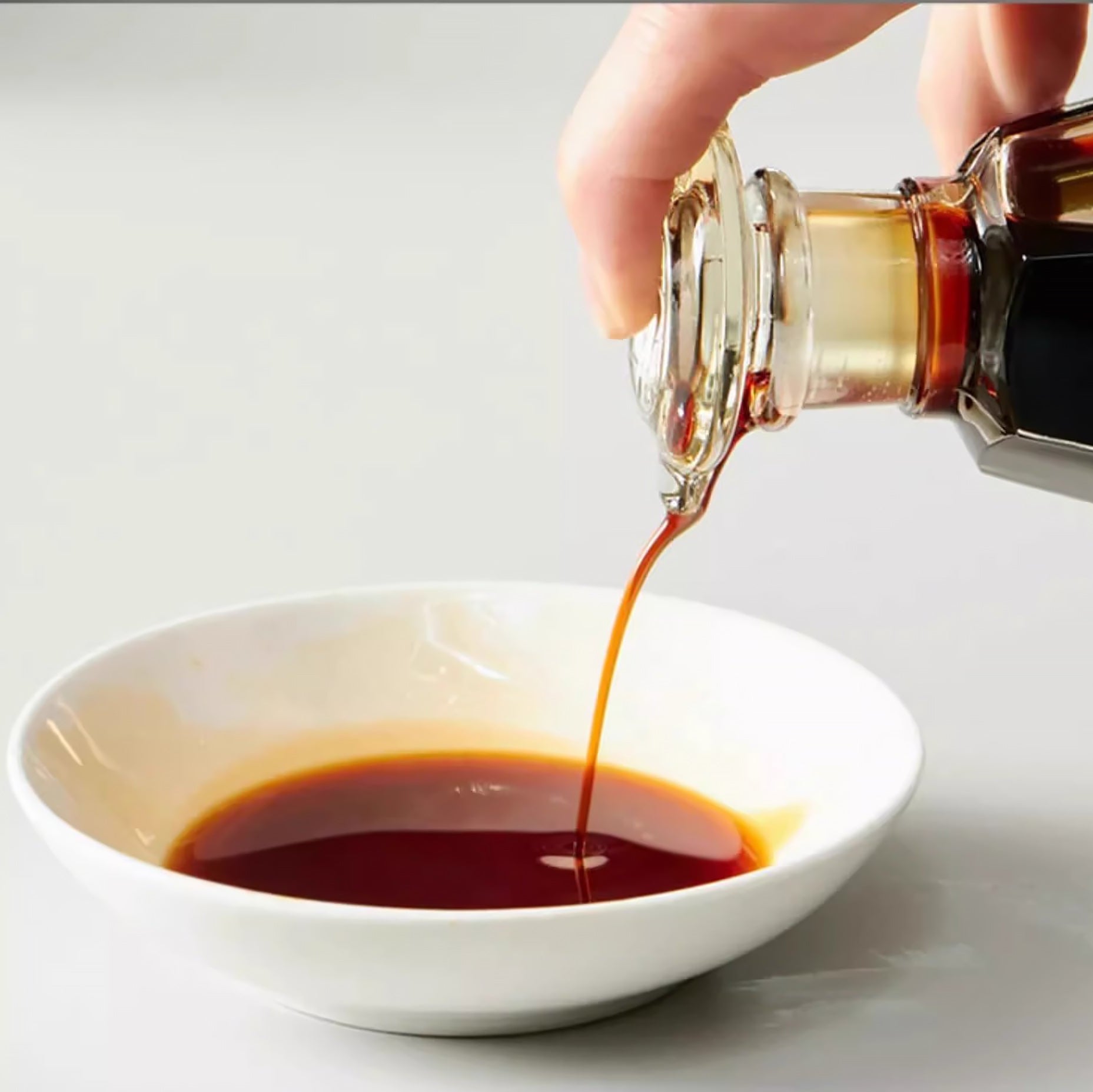 Bouteille à sauce en verre Hirota Glass