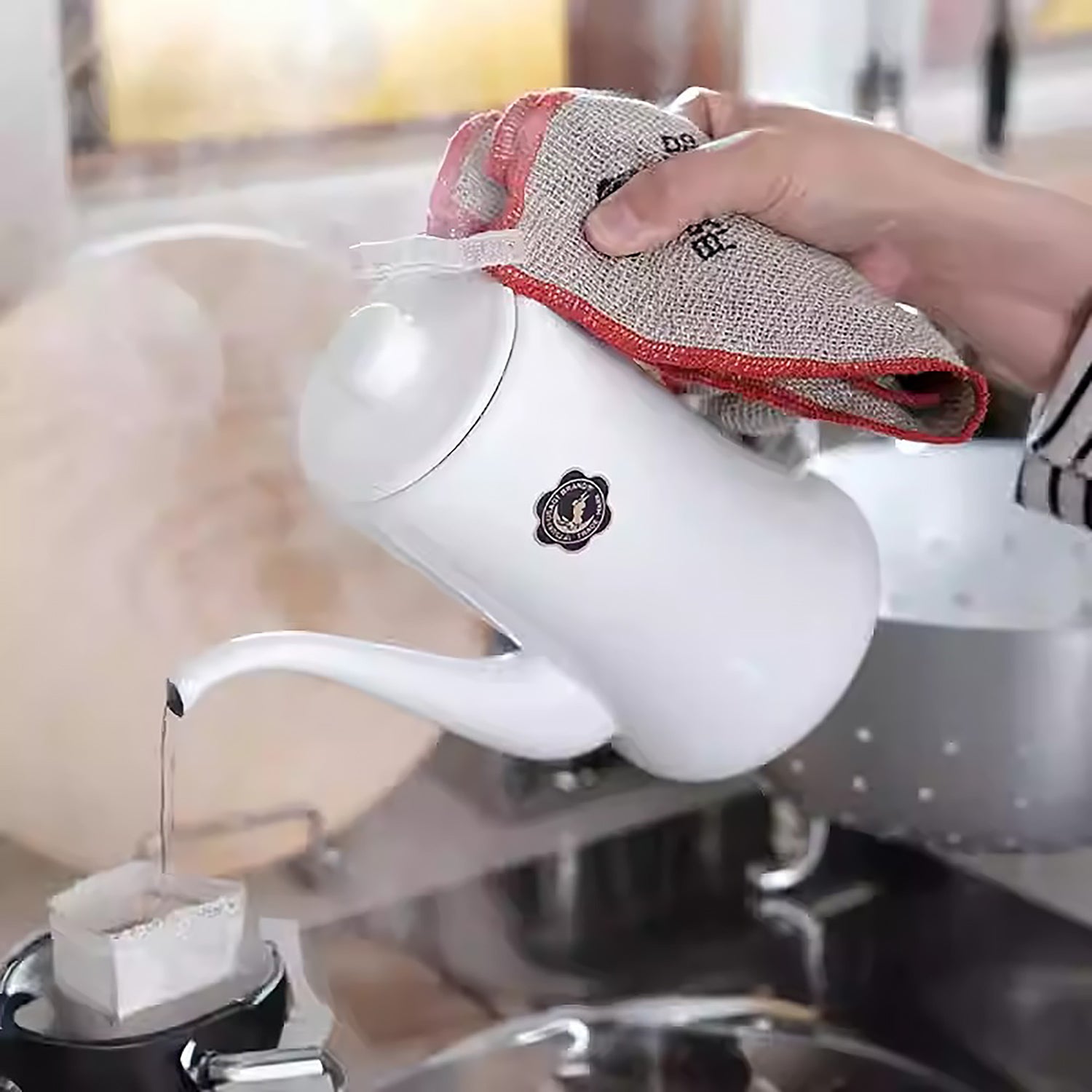 Bouilloire Cafetière japonaise en émail Noda modèle Tsuki Usagi