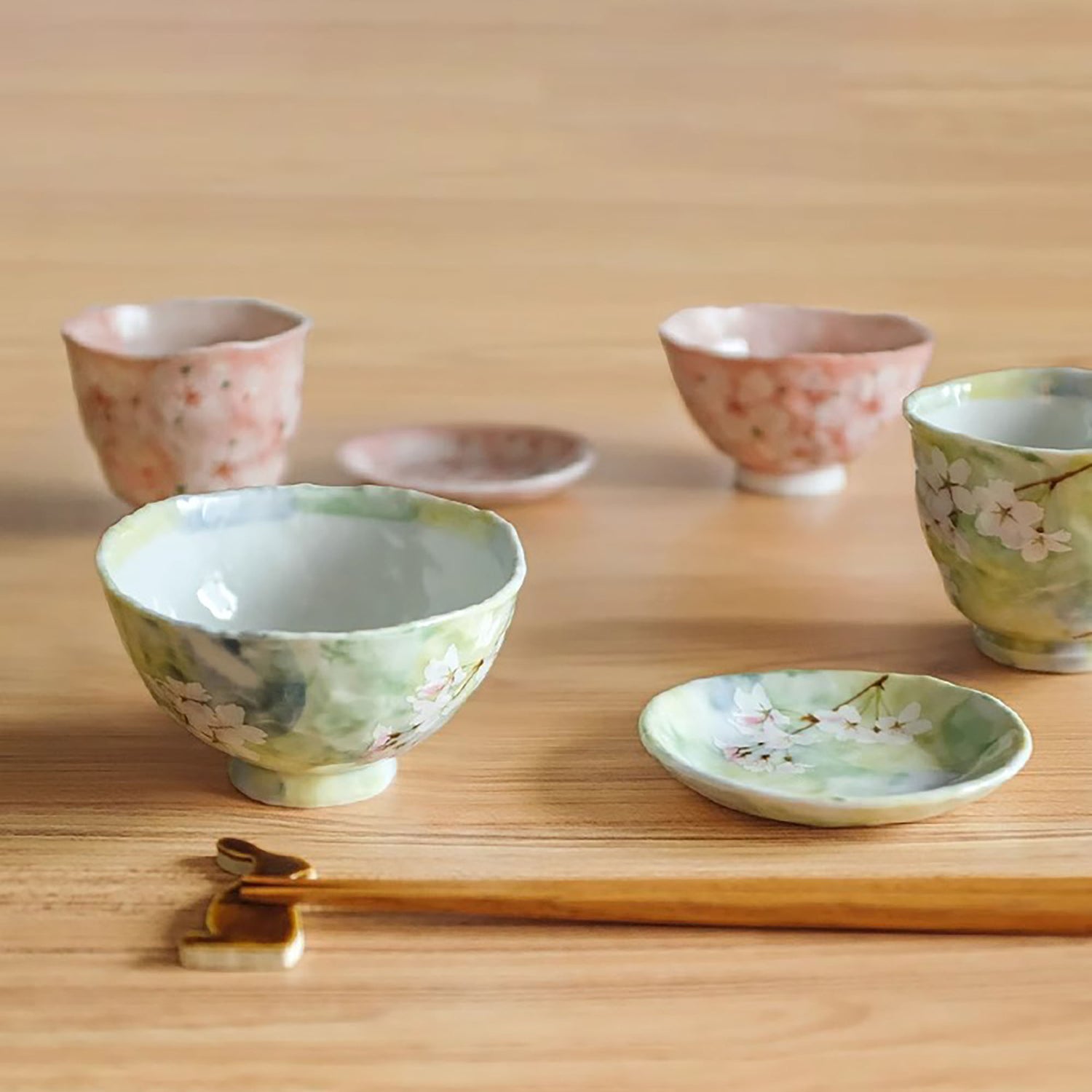 Assiette ovale en céramique avec motif Sakura