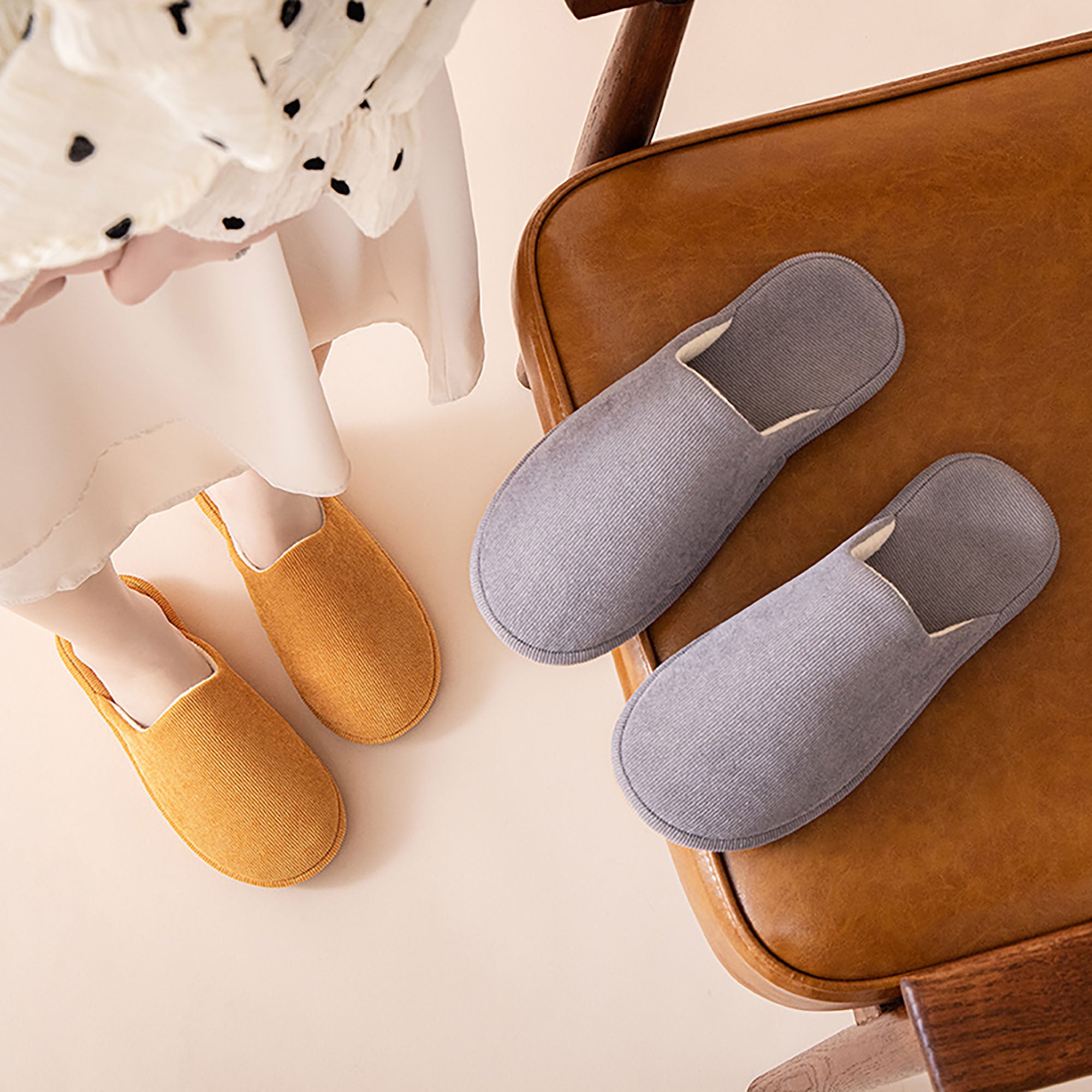 CHAUSSON en VELOUR au bout FERME