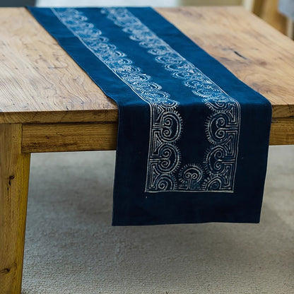 Chemin de table batik traditionnel Yi
