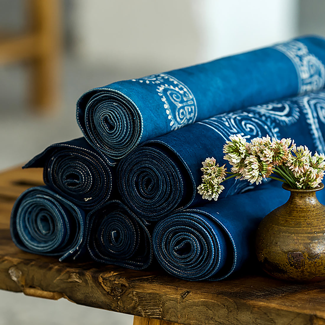 Chemin de table batik traditionnel Yi
