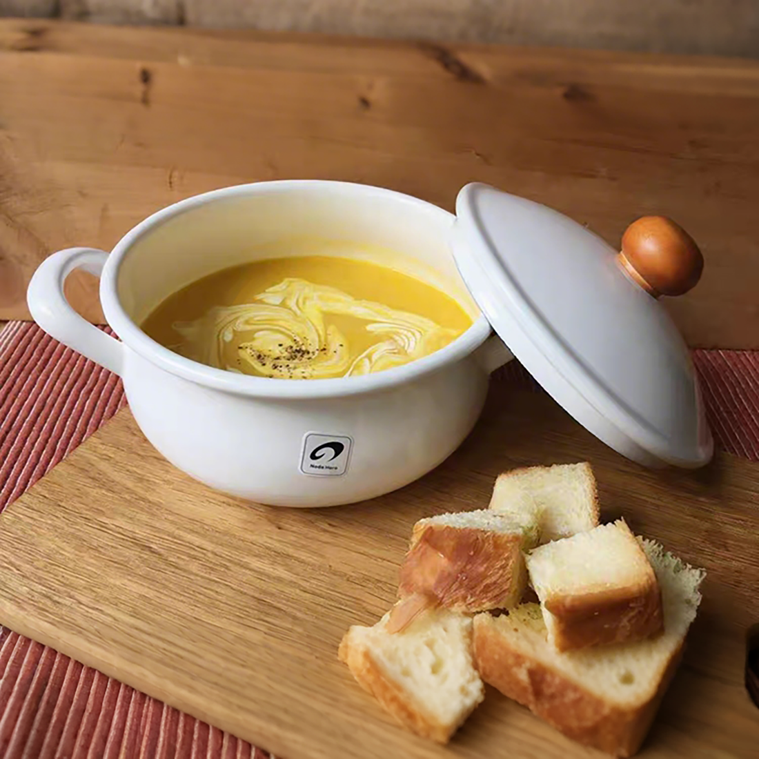 Cocotte japonaise en émail Noda Horo Pochka