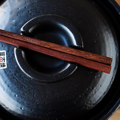 Donabe minimaliste à double couvercle Banko‑yaki