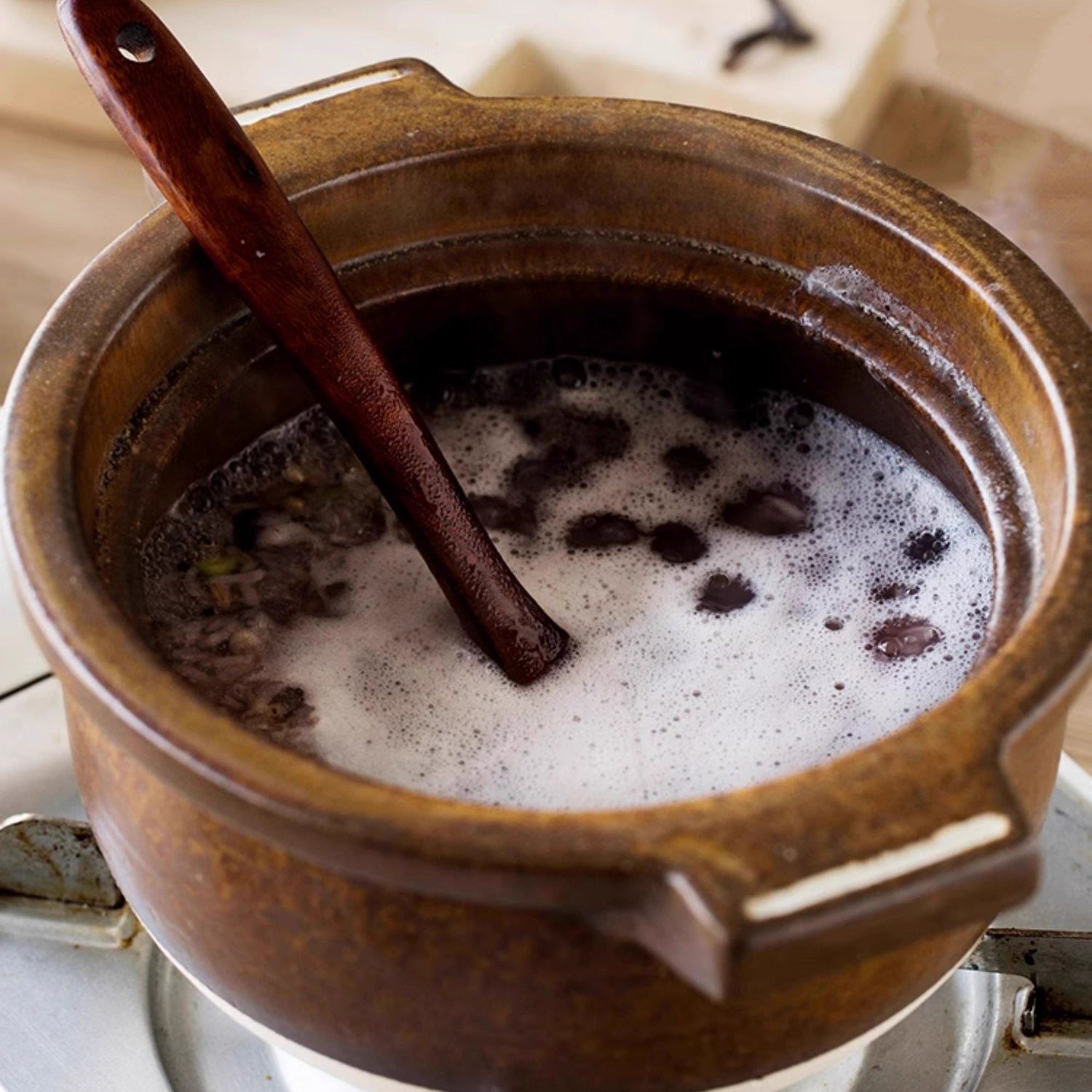 Cocotte en grès Shigaraki-yaki rustique