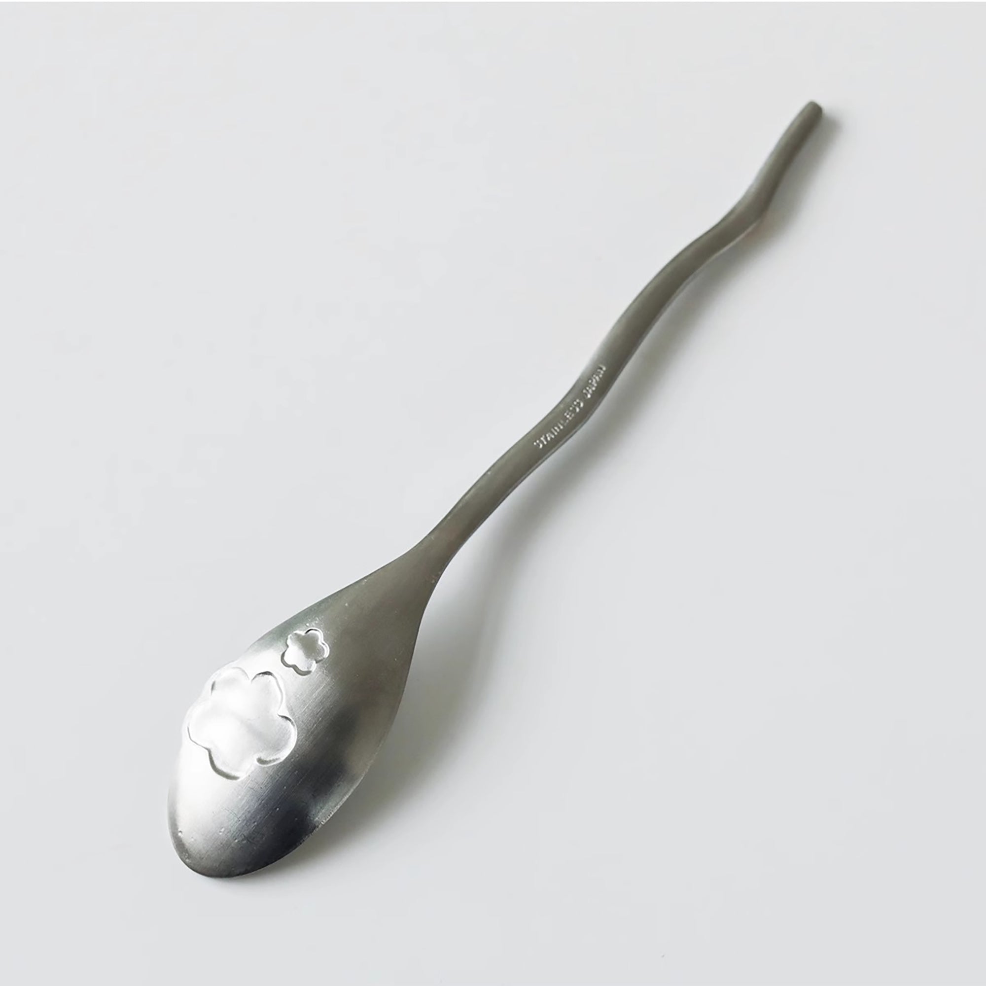 Couvert à dessert en acier inoxydable avec design Sakura 