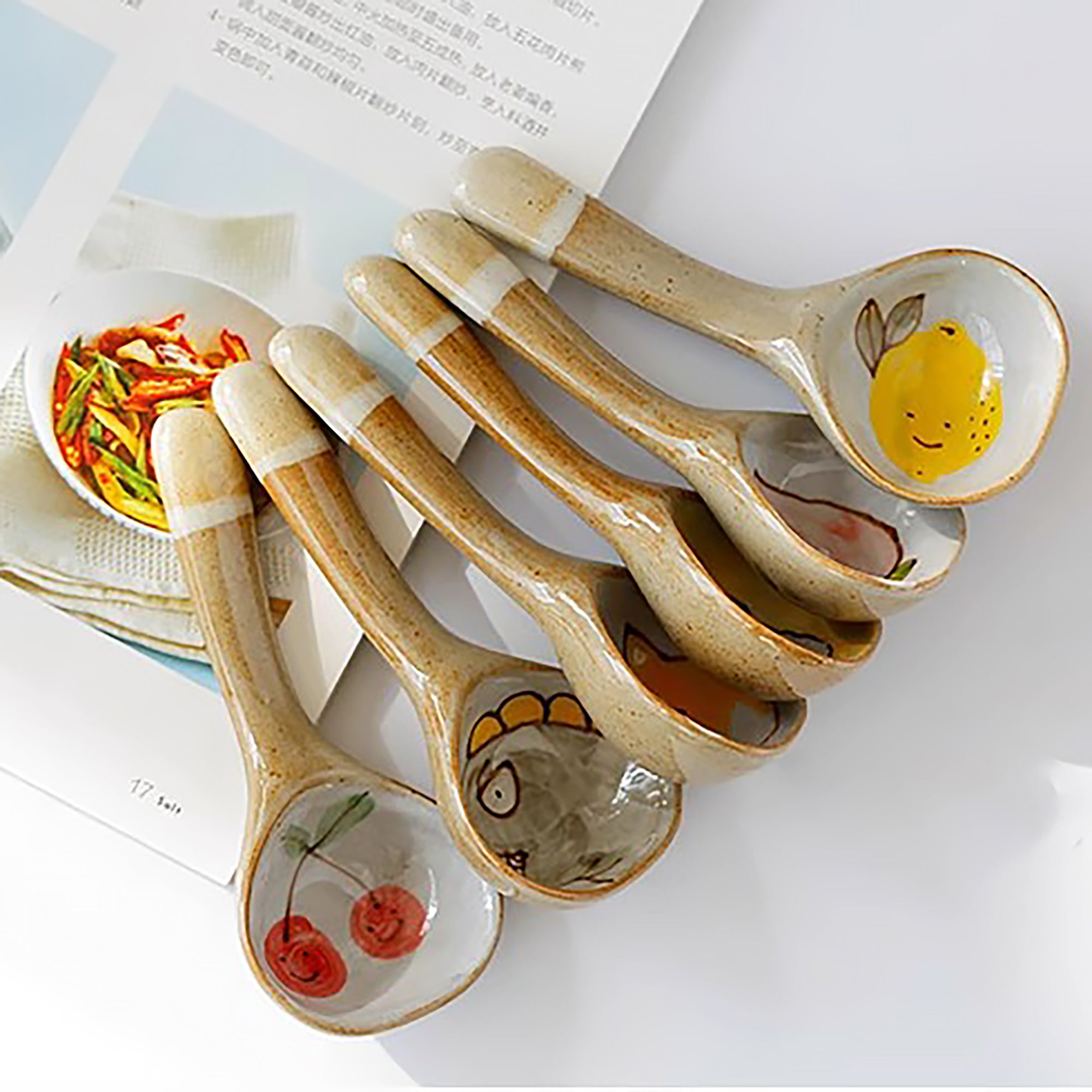 Cuillère en céramique artisanale