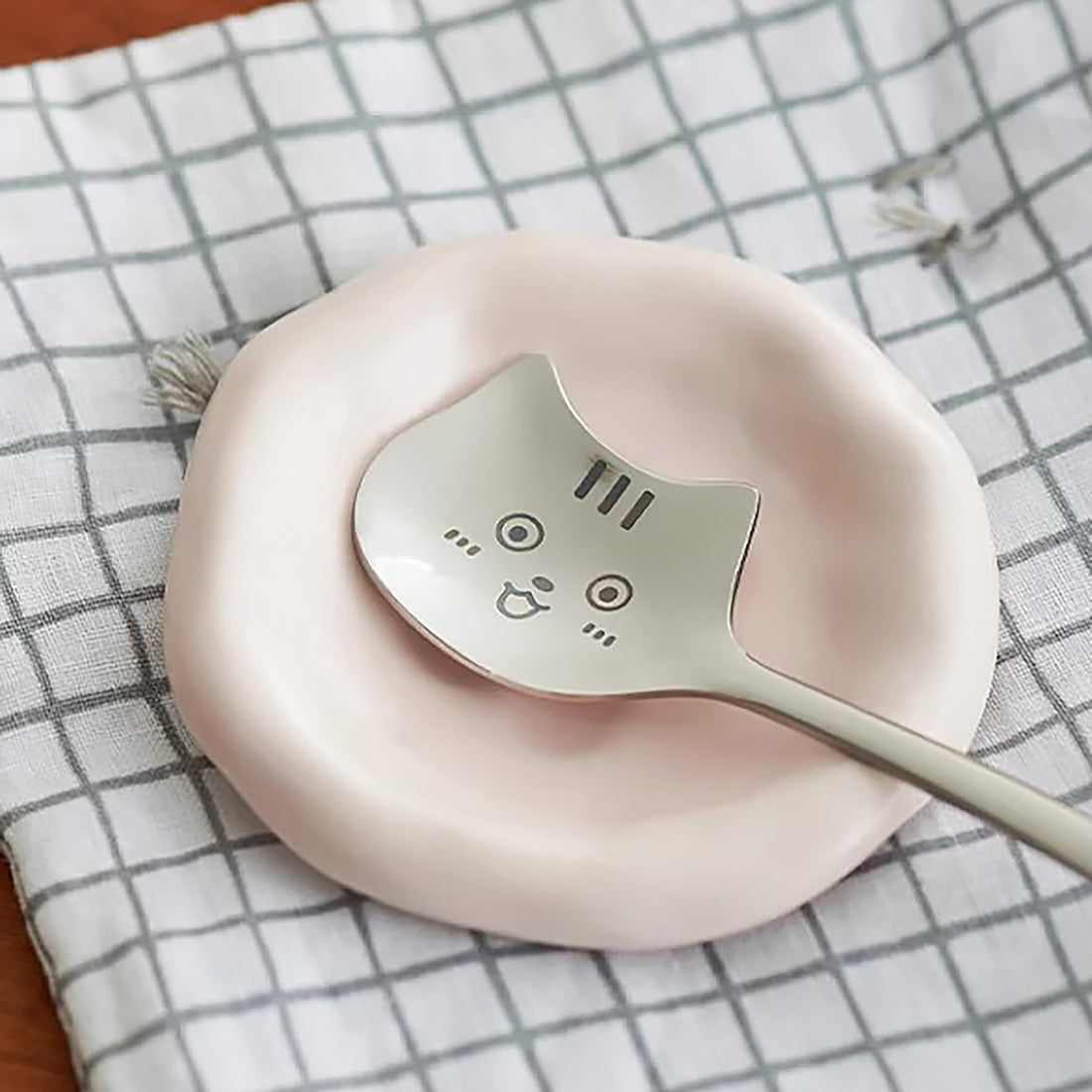 Cuillère en acier inoxydable avec gravure de chat mignon