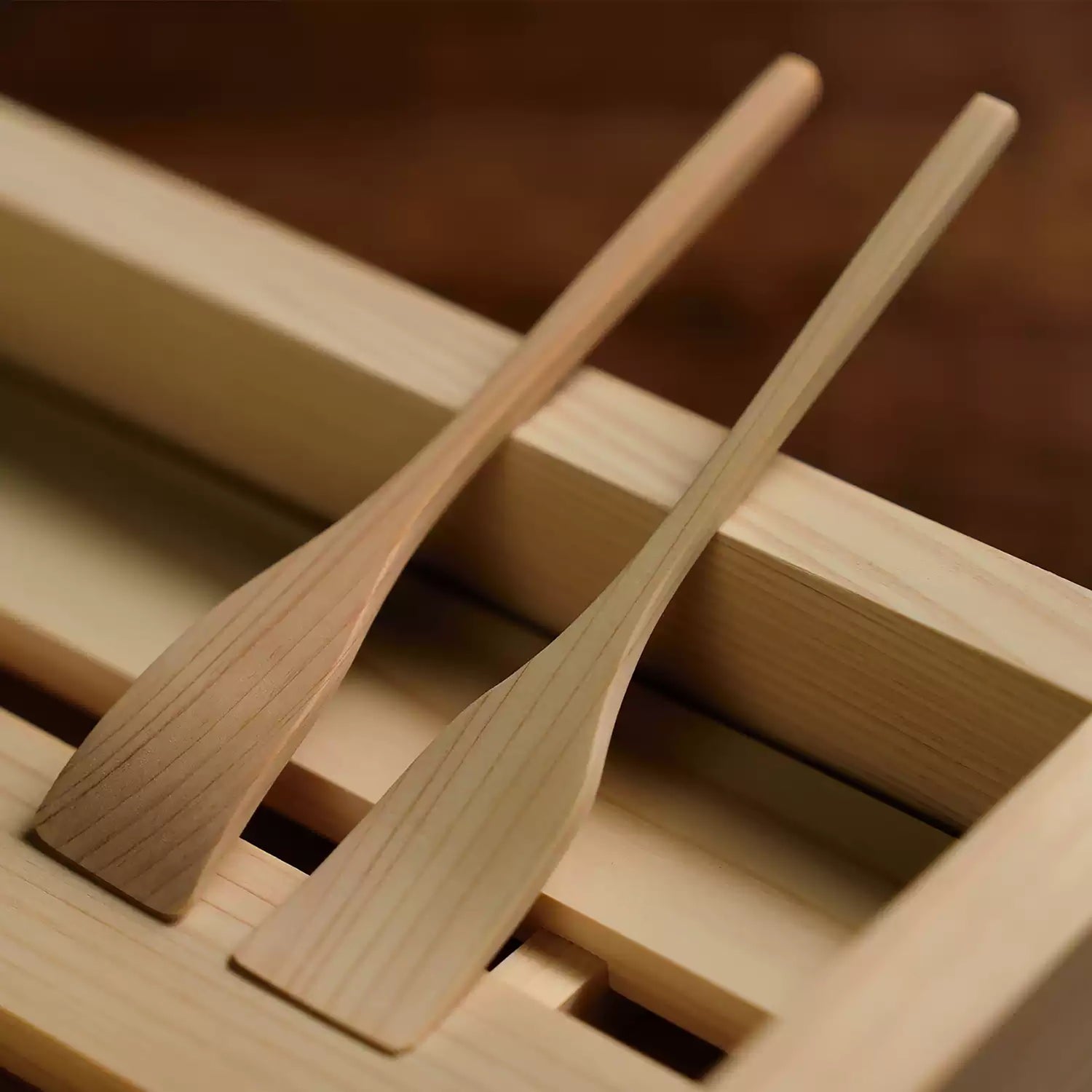 Cuillère à oursins en bois Hinoki massif