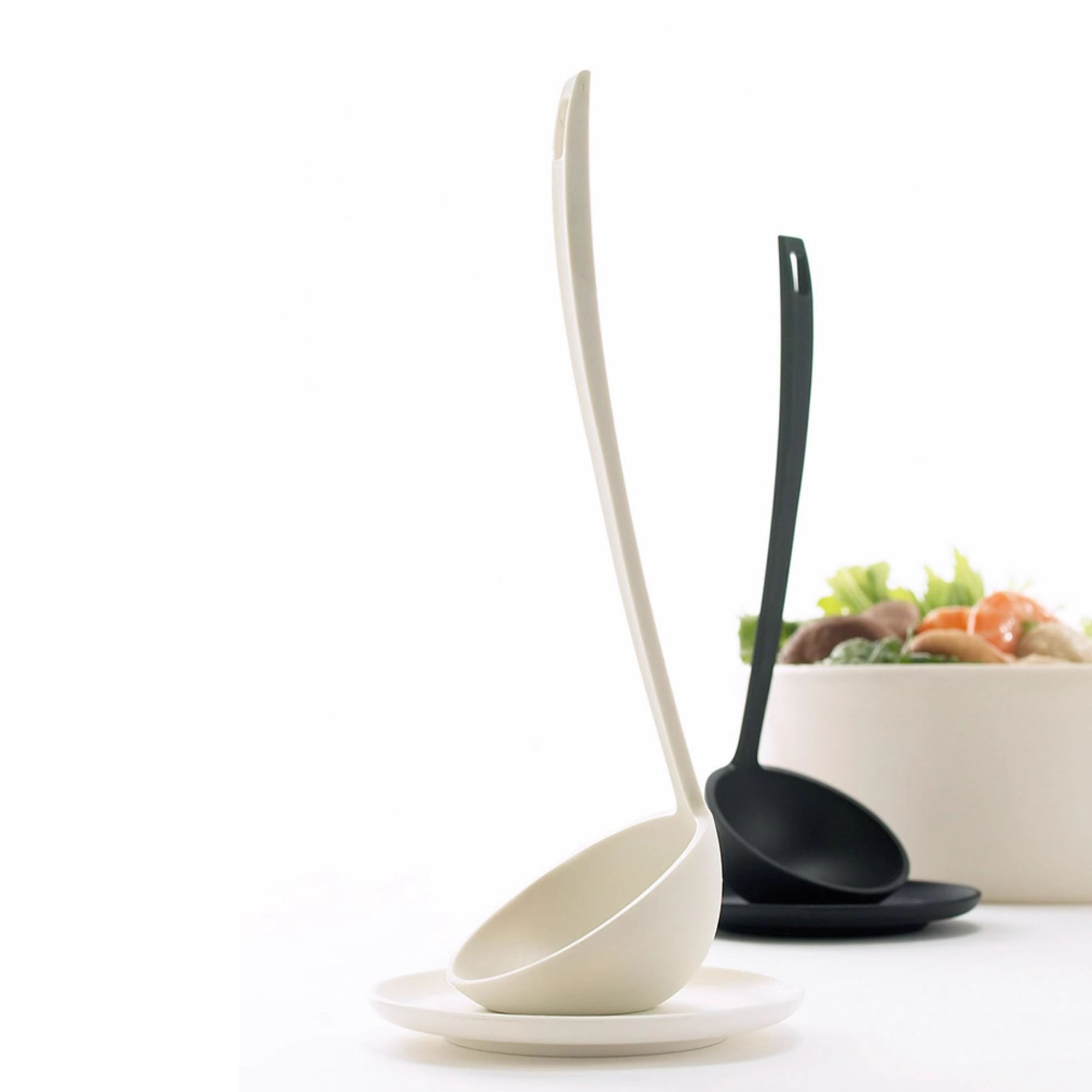 Cuillère à soupe japonaise autoportante