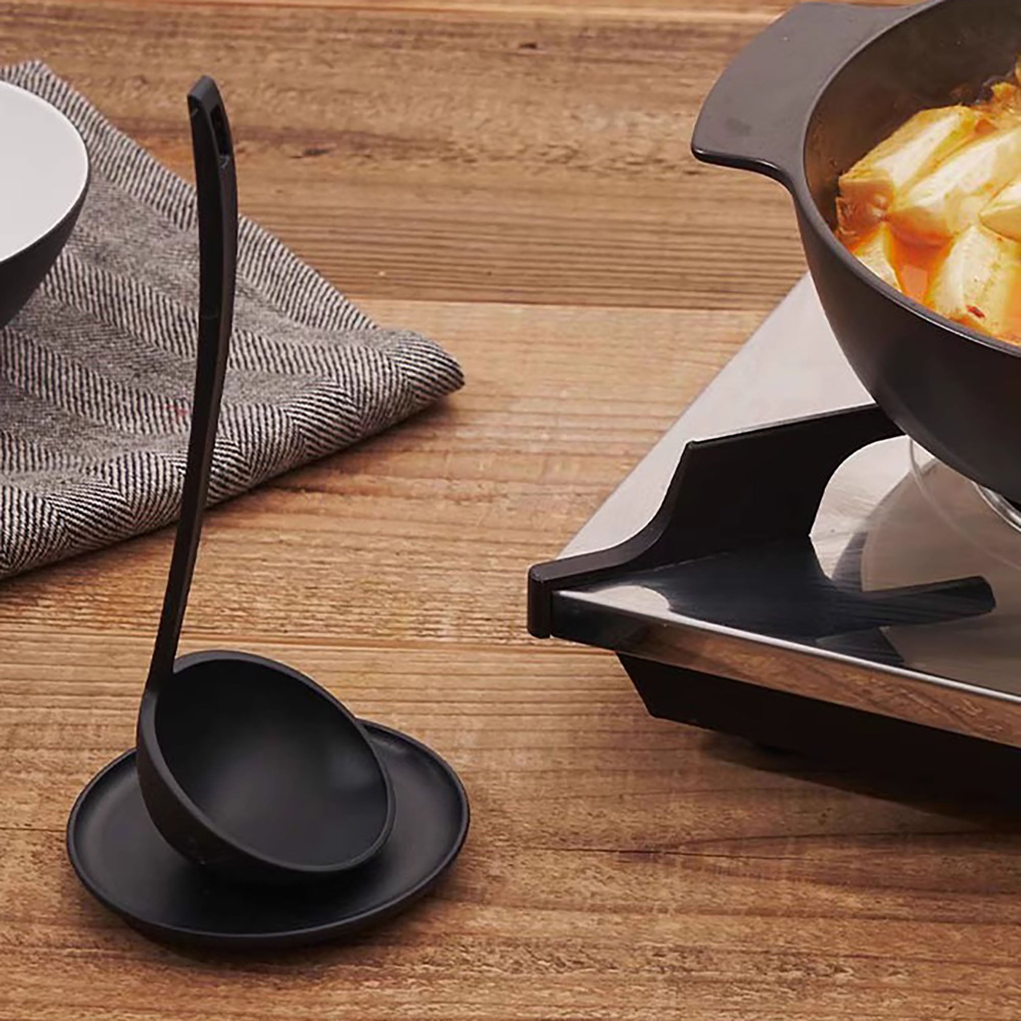 Cuillère à soupe japonaise autoportante