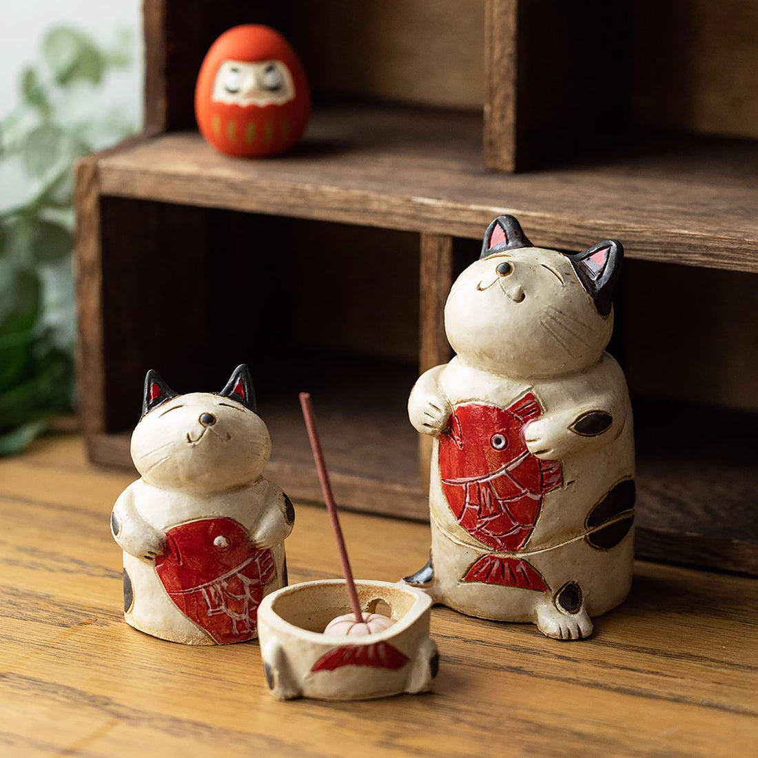 Encensoir en céramique rustique Maneki-neko et carpe Koi