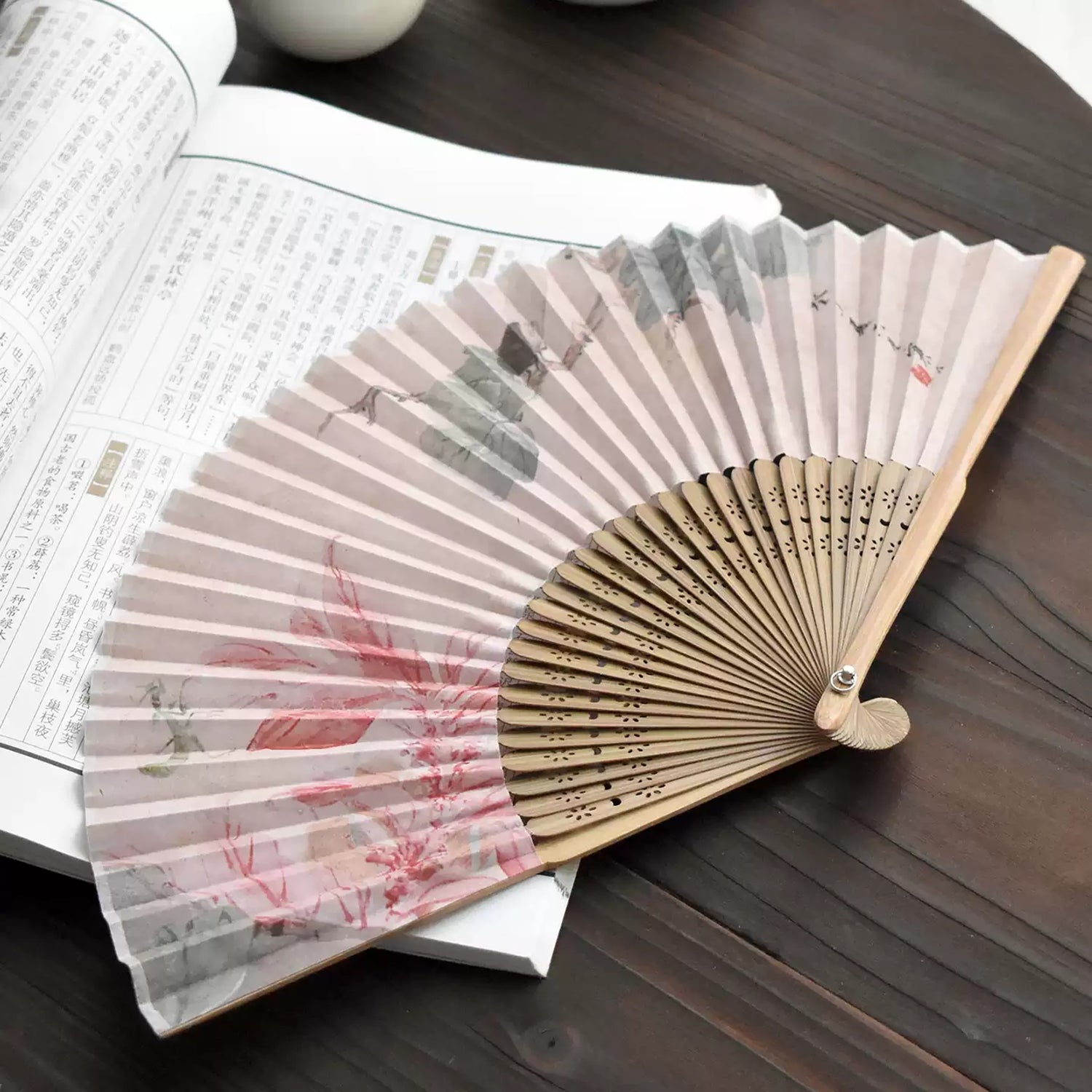 Éventail pliant chinois « Wutong et Cigales » 